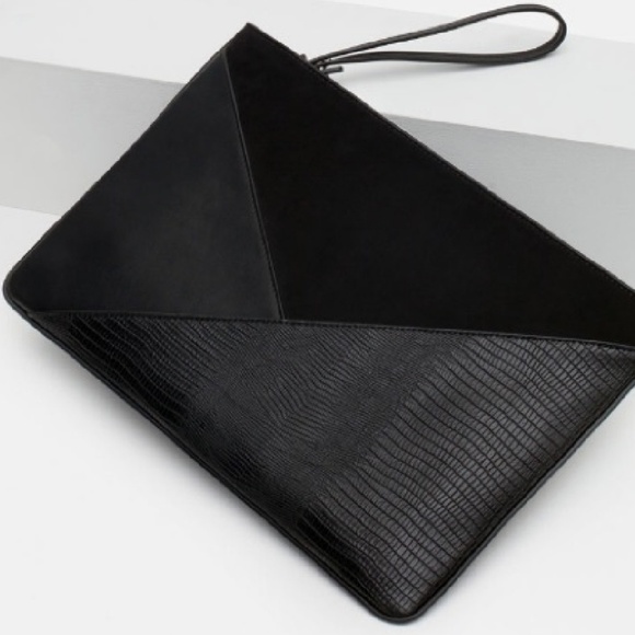 Zara Handbags - NWOT Zara Clutch Handbag